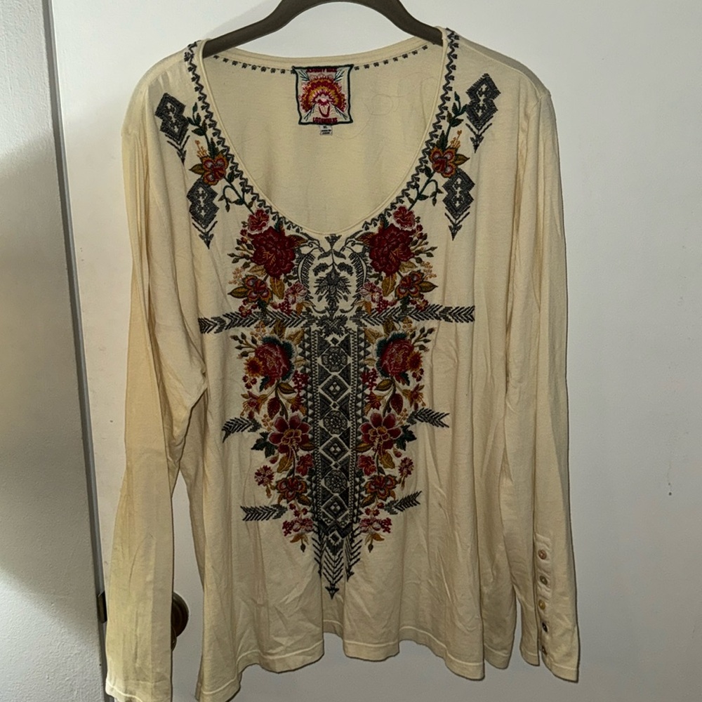 Johnny Was XL Cotton embroidered T-shirt